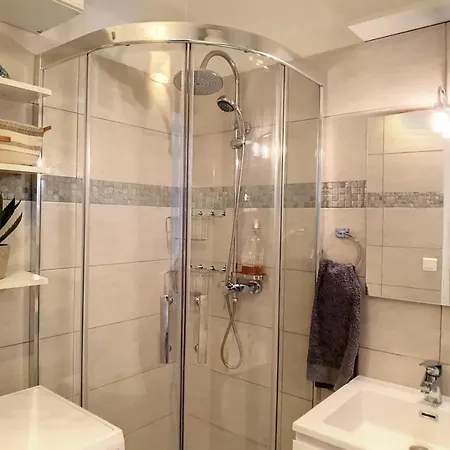 Henri Camille Real Estate - Carnot - 8min Palais Apartament *