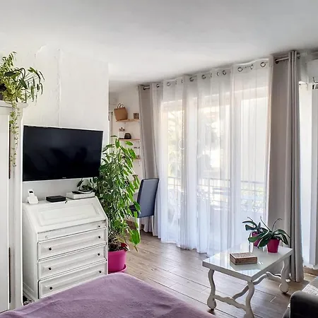 Henri Camille Real Estate - Carnot - 8min Palais Apartament *